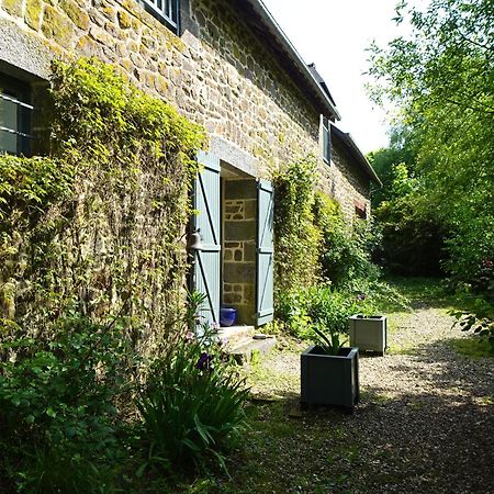 Le Domaine Panzió Les Iffs Kültér fotó